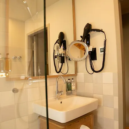 Отель Mimosa 4*